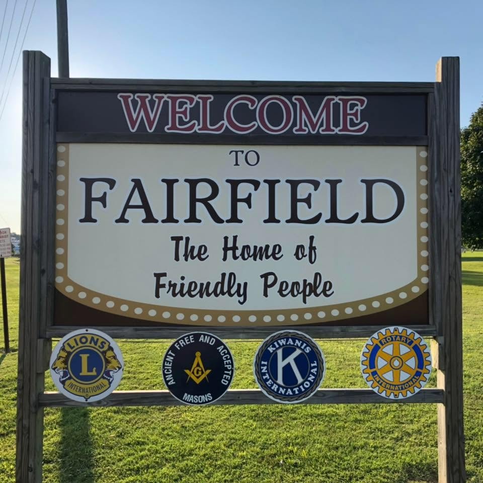 Fairfield, IL Police Department officers